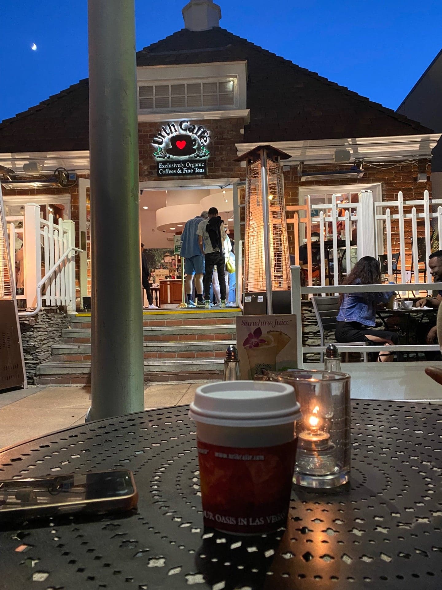 Urth Caffé, a restaurant in Beverly Hills