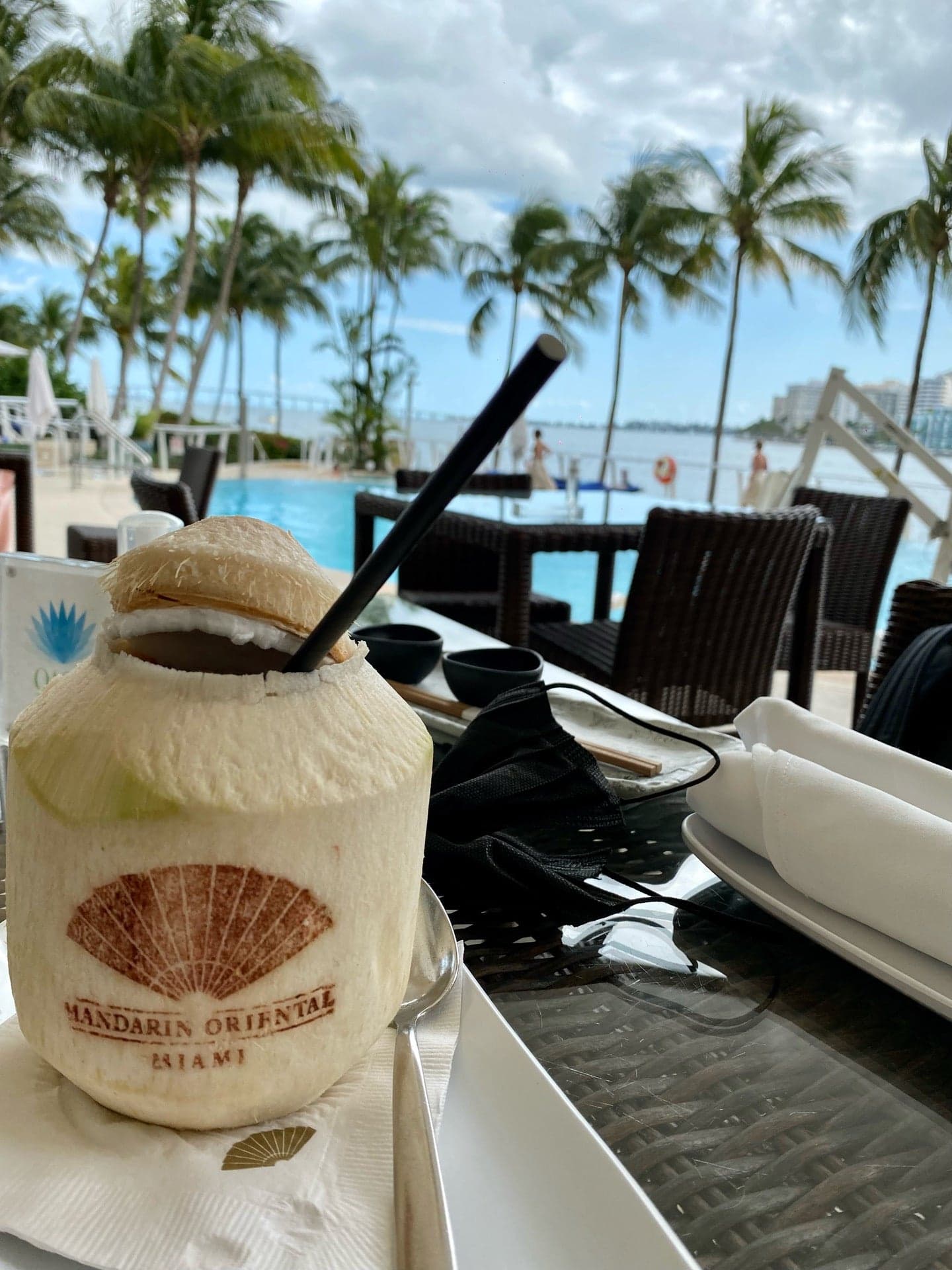 Oasis Pool Bar at Mandarin Oriental, Miami, a bar in Miami