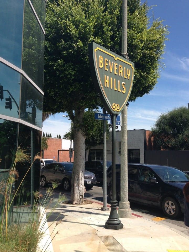 Roni's, a restaurant in Beverly Hills
